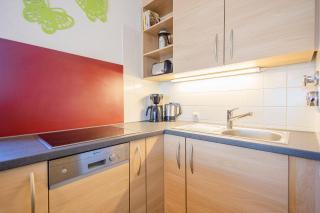 Ferienwohnpark Immenstaad am Bodensee Zwei-Zimmer-Apartment 49 47 - 4