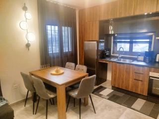 Frank and Jimmy apartments - 5