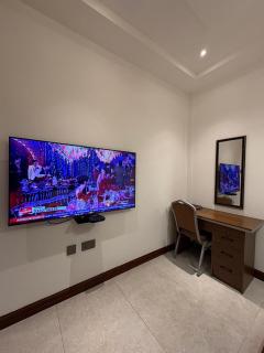 Kingsbridge Royale Apartments - 4