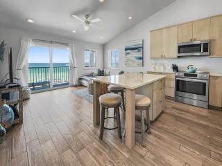 Leeward II 9 l Beachfront Corner Condo l Views of the Water l Sunset Views - 9