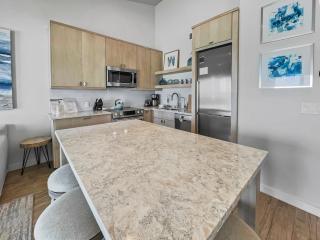 Leeward II 9 l Beachfront Corner Condo l Views of the Water l Sunset Views - 2