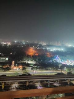 The Skyline Stay nearby Metro and Expo - 5