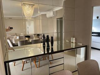 Apto totalmente FRENTE MAR, 4 quartos, alto padrão, Itapema - 2