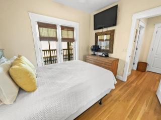 Mare e Sole l Steps to the Beach l South of 30A l Beachfront Pool l 2 Bikes included - 1