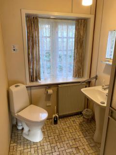 Apartment in family-owned, historic Manor - 6