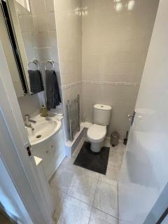 Whole Flat Close To Wembley - 4