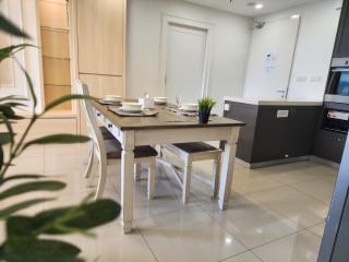 French Vintage Luxury 2BR Suites at Georgetown - 1