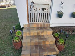 Seahorse Self Catering Holiday Accommodation - 6