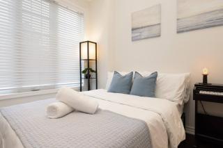 oakville 5 bedrooms - 1