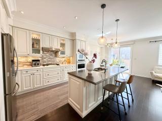 oakville 5 bedrooms - 0