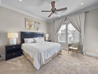 Pompano Palace l Bike or Walk to Rosemary l Gulf Views l Community Pool - 3