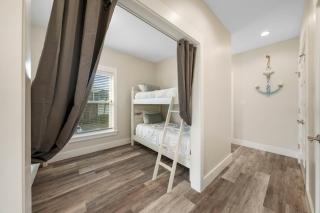 Pura Vida l 5 Bedroom l Private Pool l Walk to Beach l Panama City Beach - 1