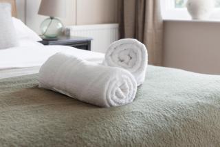 Book Whole Aparthotel - Sleeps 18 - Exclusive Use - by PureStay - Free Parking - 7