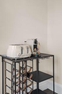 Chic Chelsea Flat Near Sloane Square - 3