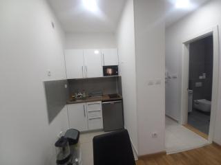 Lily Apartment with private parking - 1