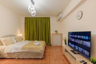 CityLight Apartment with Balcony and Self Check-in - 2