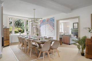 Spacious Home Hot Tub Gym Games Room & Garden - 7