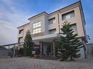 Merrigold Resorts - 0