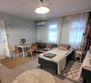 Narvan Maatilamajoitus Helenan Kanat ja Kammarit - 8