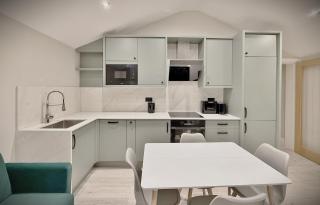 Fantastic 2 Bed 2 Bath Penthouse With Parking - London - 8