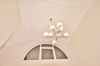 Fantastic 2 Bed 2 Bath Penthouse With Parking - London - 1