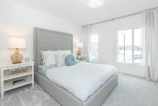 Luxury Family Retreat Near Airport - 5