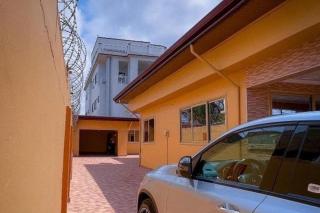 Accra-5Bedroom-3Bathroom-PrivateParking - 4
