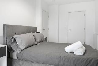 Riverside Luxe Residence 2BED 2BATH - 4