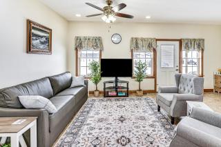 Patio and Grill! Quiet Country Stay Near Shipshewana - 6