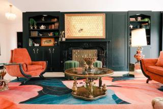 6BR Enchanted Estate on 5 Acres Pool & Mini Horses - 9