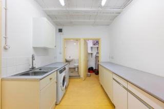 3 Bed House near Selfridges - 1