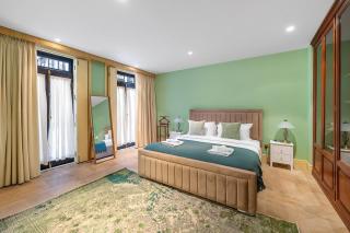 3 Bed House near Selfridges - 3