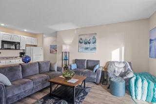 Torch Lake Vista – A-Ga-Ming Golf Lakeview Condo Large Patio ➠ 741Unit 9B - 5