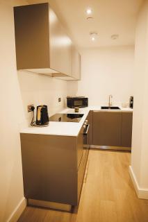 2 bed Leeds Centre - Balcony & Free parking - 7