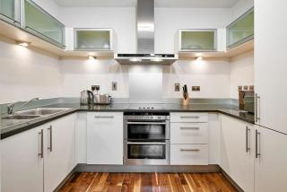 One bedroom in the heart of Canary Wharf - 6