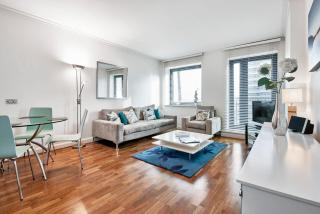 One bedroom in the heart of Canary Wharf - 4