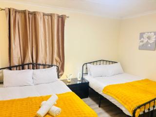 London Budget-Friendly Stay - 9