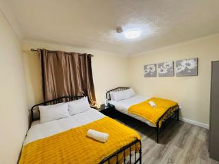 London Budget-Friendly Stay - 4