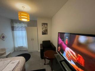 Special - Waltham Cross - 7