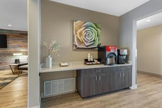 Best Western Plus Killeen - Fort Cavazos Hotel & Suites - 1