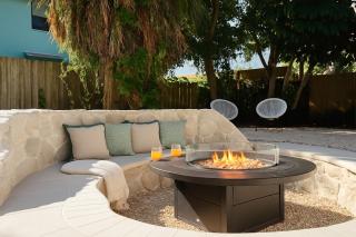 Coastal Cottage, FireTable, Steps to the Ocean - 0