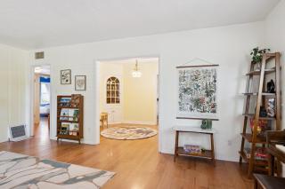 Retreat with Pool - Prime Phoenix Location - 4