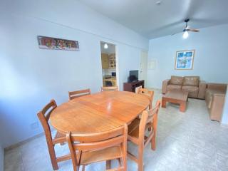 Aconchegante e à 400 metros na Praia da Enseada - Guarujá - 0