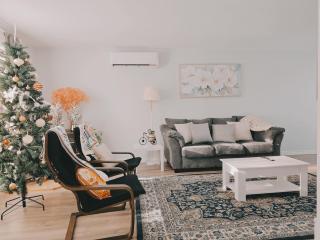 Yuan's Cozy 4BR House in Charlottetown - 4