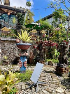 Mountain View - Private Vintage Cottage near Lake - 1