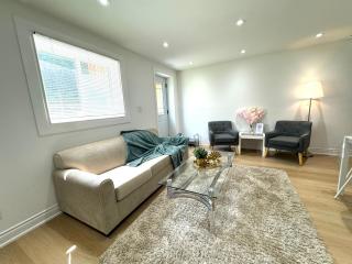 Cozy, brand-new, 2BDR,walkout apt, free parking - 8