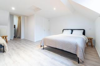 2 levels apt - 5 guest - midi and grand place - 2