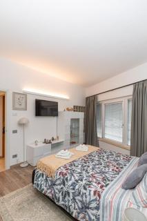 Central check-in check-out Pila - 0