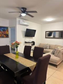 NEW! 2bdr apartment with pool near Sanctuary - 4