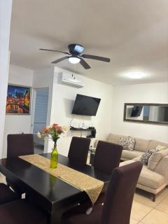 NEW! 2bdr apartment with pool near Sanctuary - 0